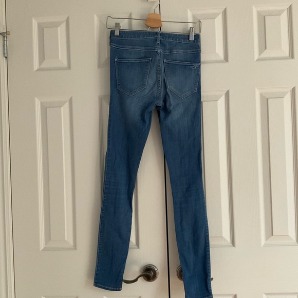Hollister jeans - Picture 2 of 3